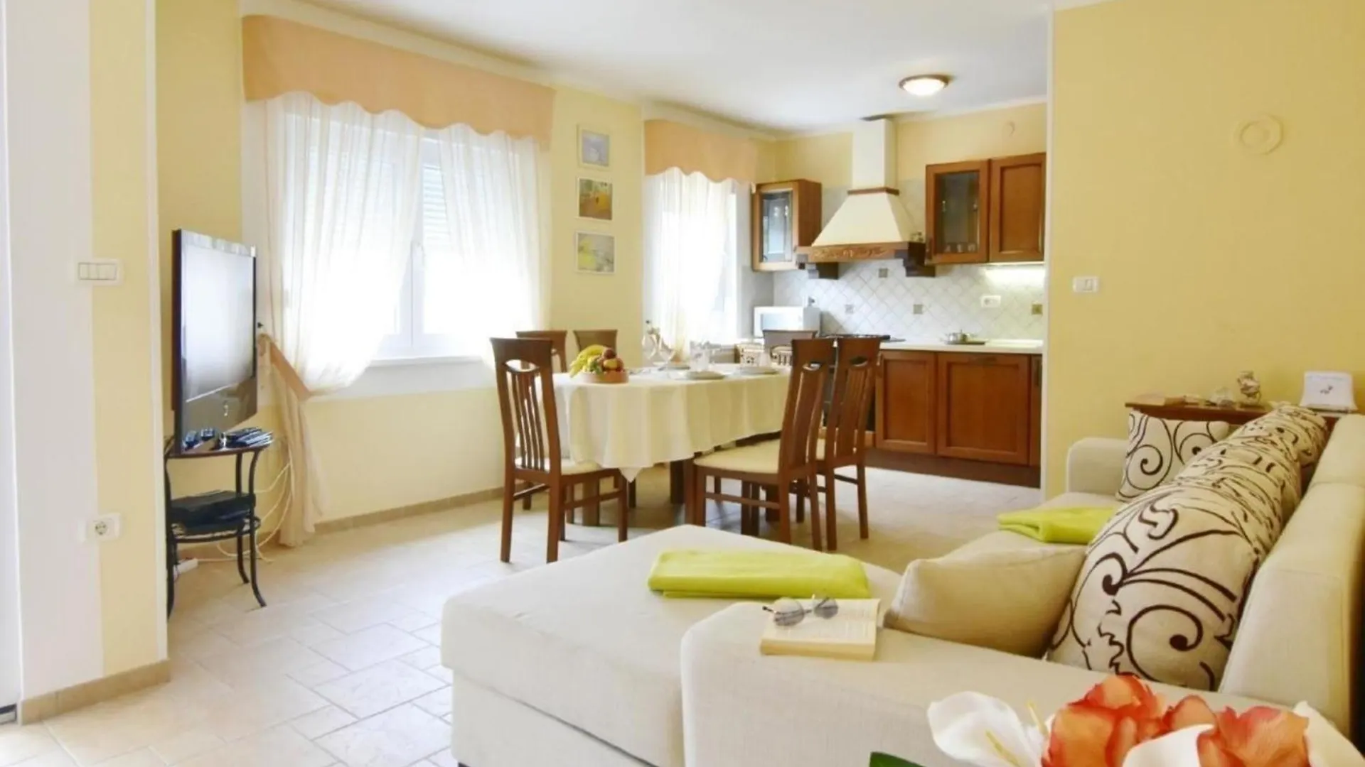 Tolles Ferienhaus In Umag Mit Gepflegtem Garten