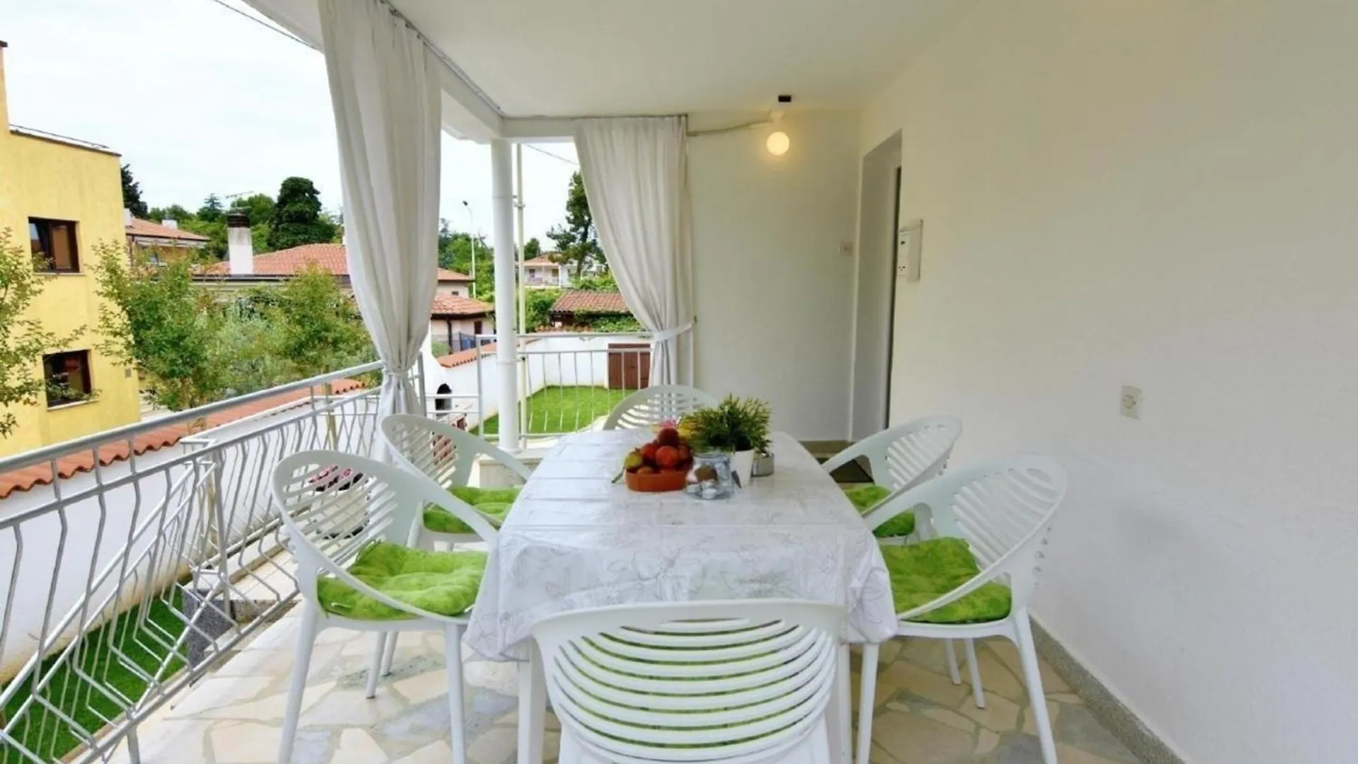 Tolles Ferienhaus In Umag Mit Gepflegtem Garten